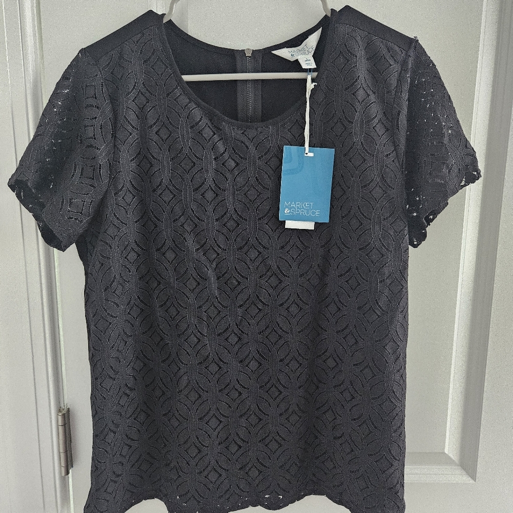 Market & Spruce Black Lace Front Top Short Sleeve Back Zip